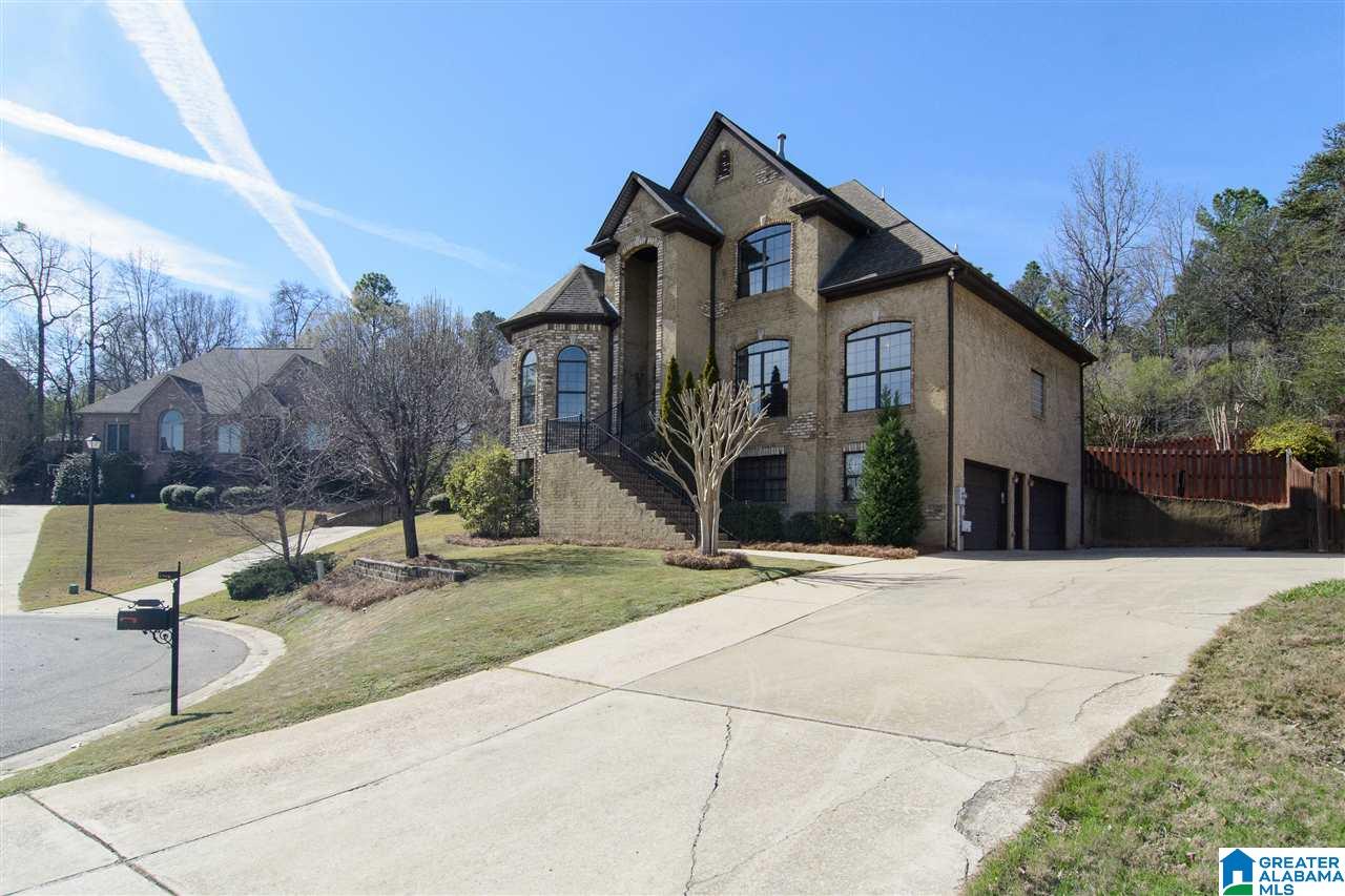 821 Meadow Ridge Lane Birmingham, AL 35242 - Photo 2 of 43