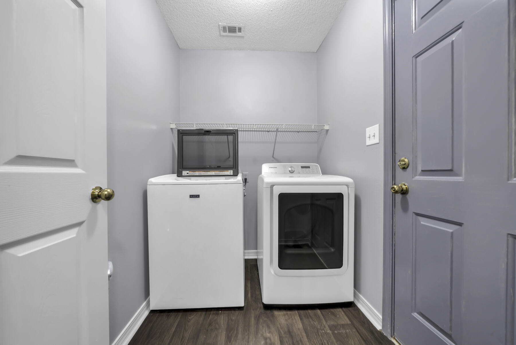 720 Randall Roberts Road Fort Walton Beach, FL 32547 - Photo 8 of 33 Laundry Room