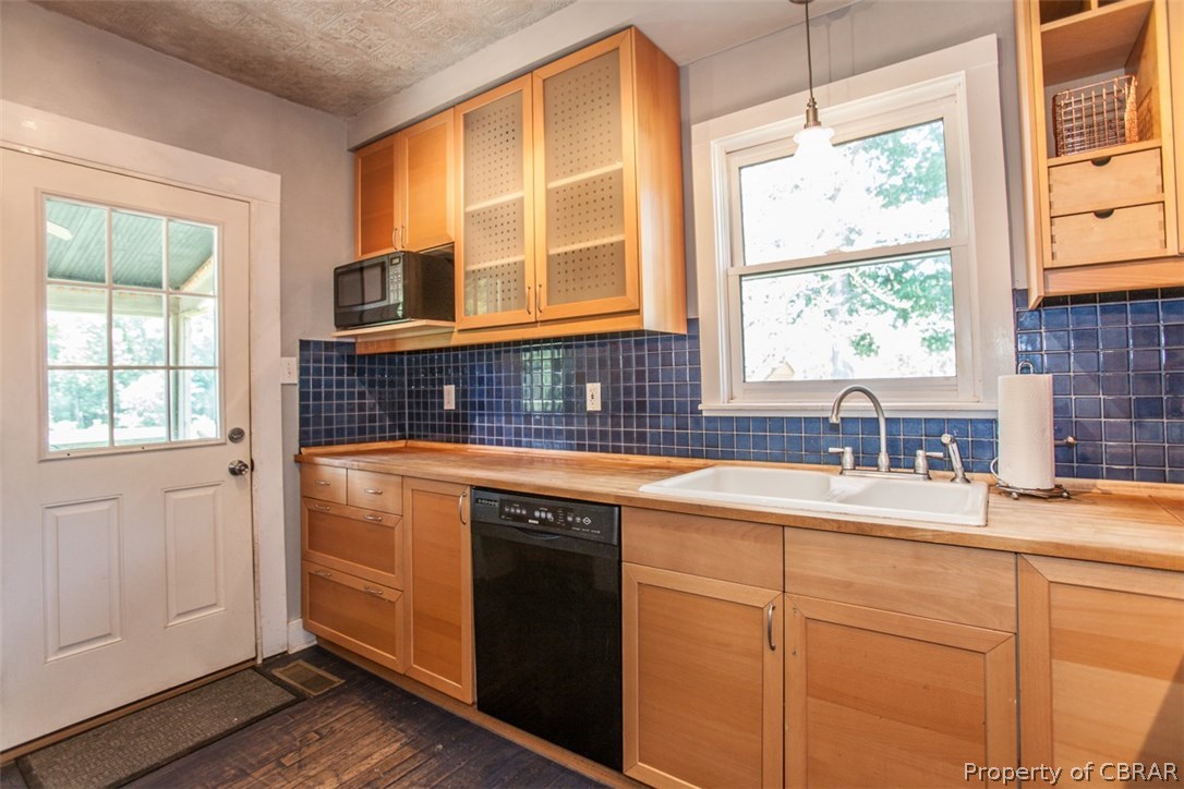 6712 Fields Landing Road Hayes, VA 23072 - Photo 21 of 38