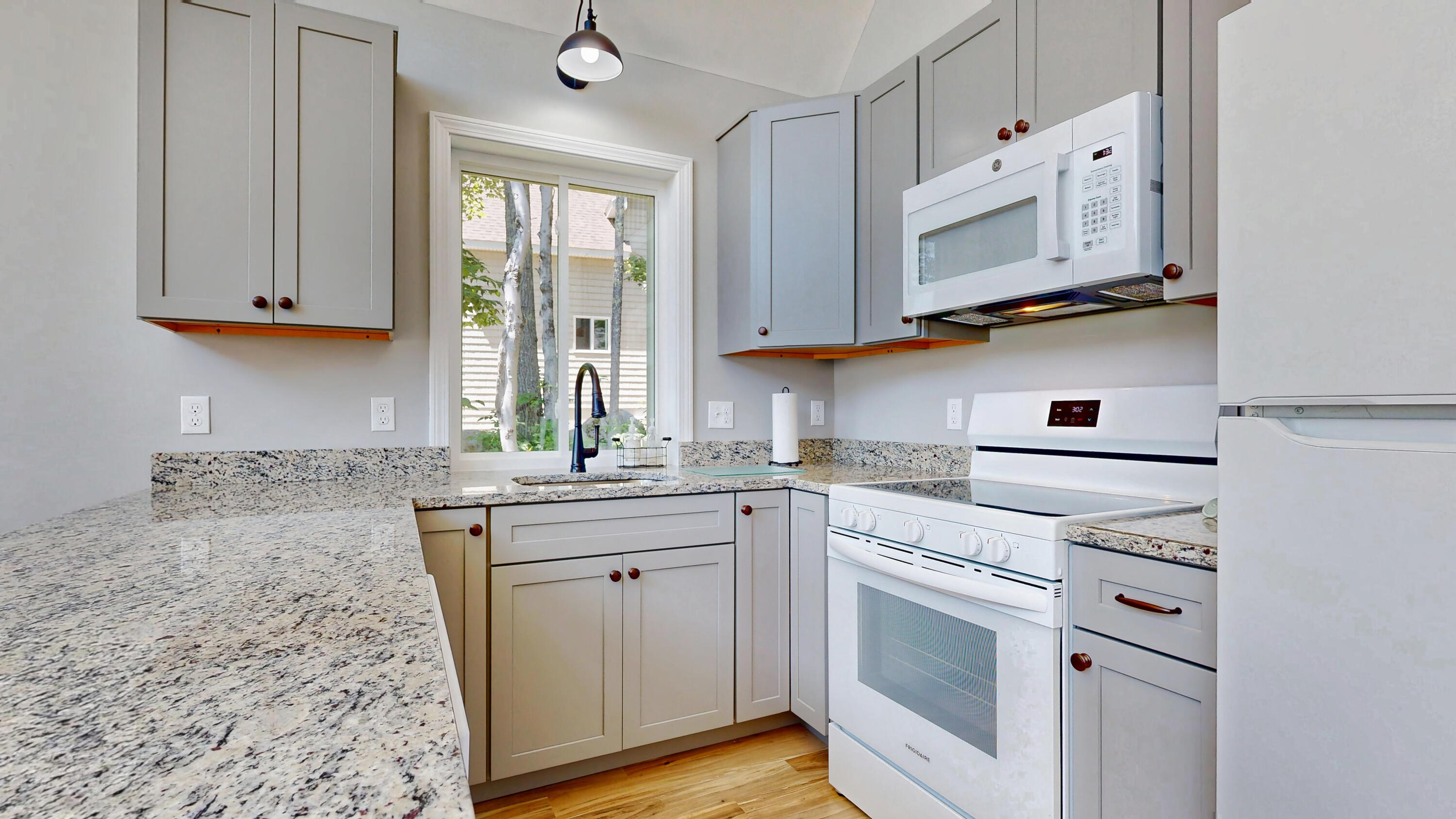 200 Thomas Pond Terrace Road Raymond, ME 04071 - Photo 10 of 66 200-Thomas-Pond-Terrace-Road-Raymond-063