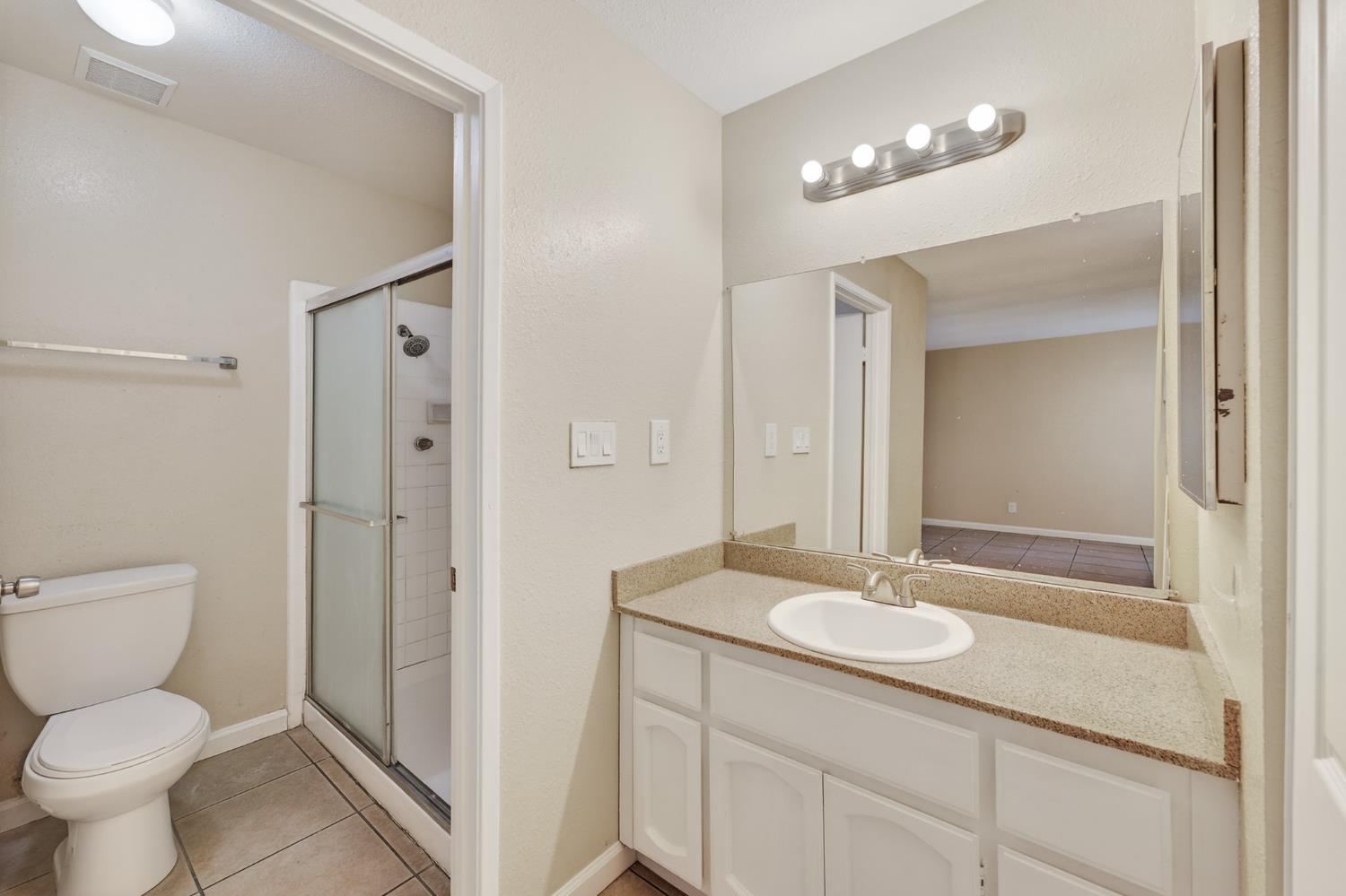 2104 Sharon Way Modesto, CA 95350 - Photo 21 of 28