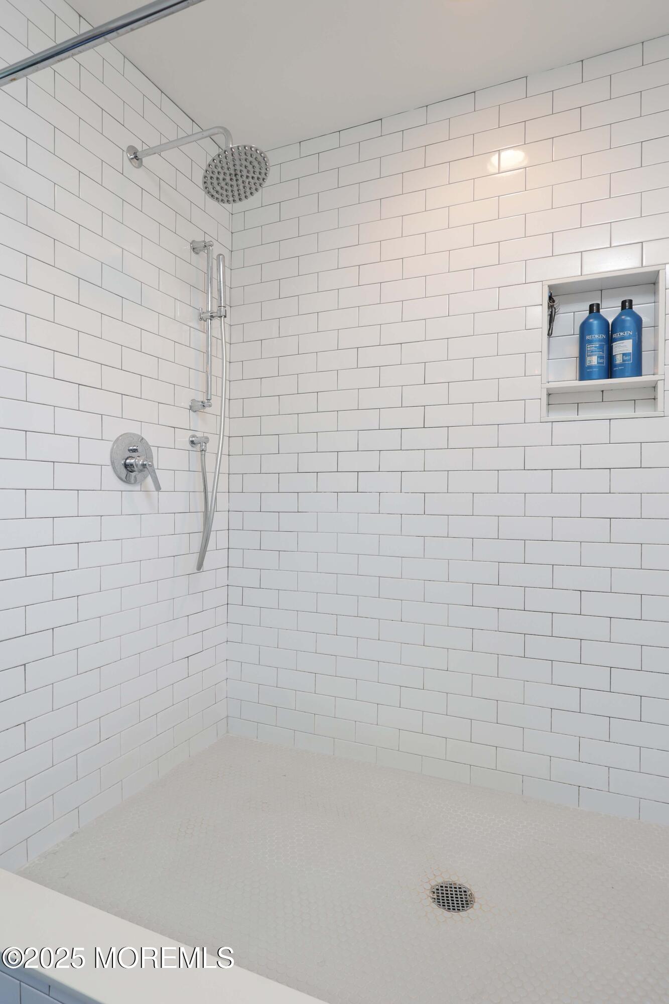 42 Ridge Road Rumson, NJ 07760 - Photo 15 of 34 Oversized Shower