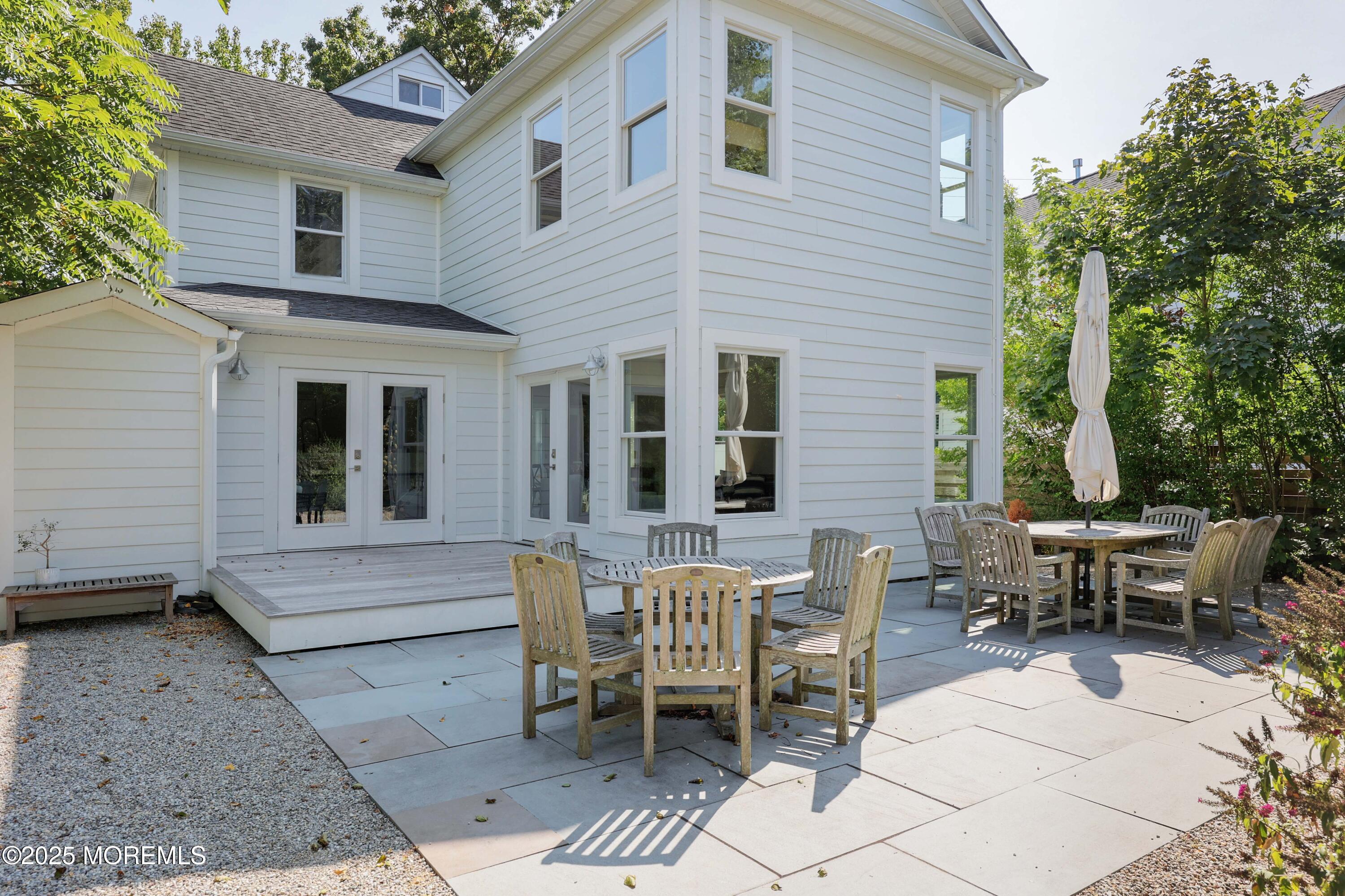 42 Ridge Road Rumson, NJ 07760 - Photo 22 of 34 Blue Stone Patio