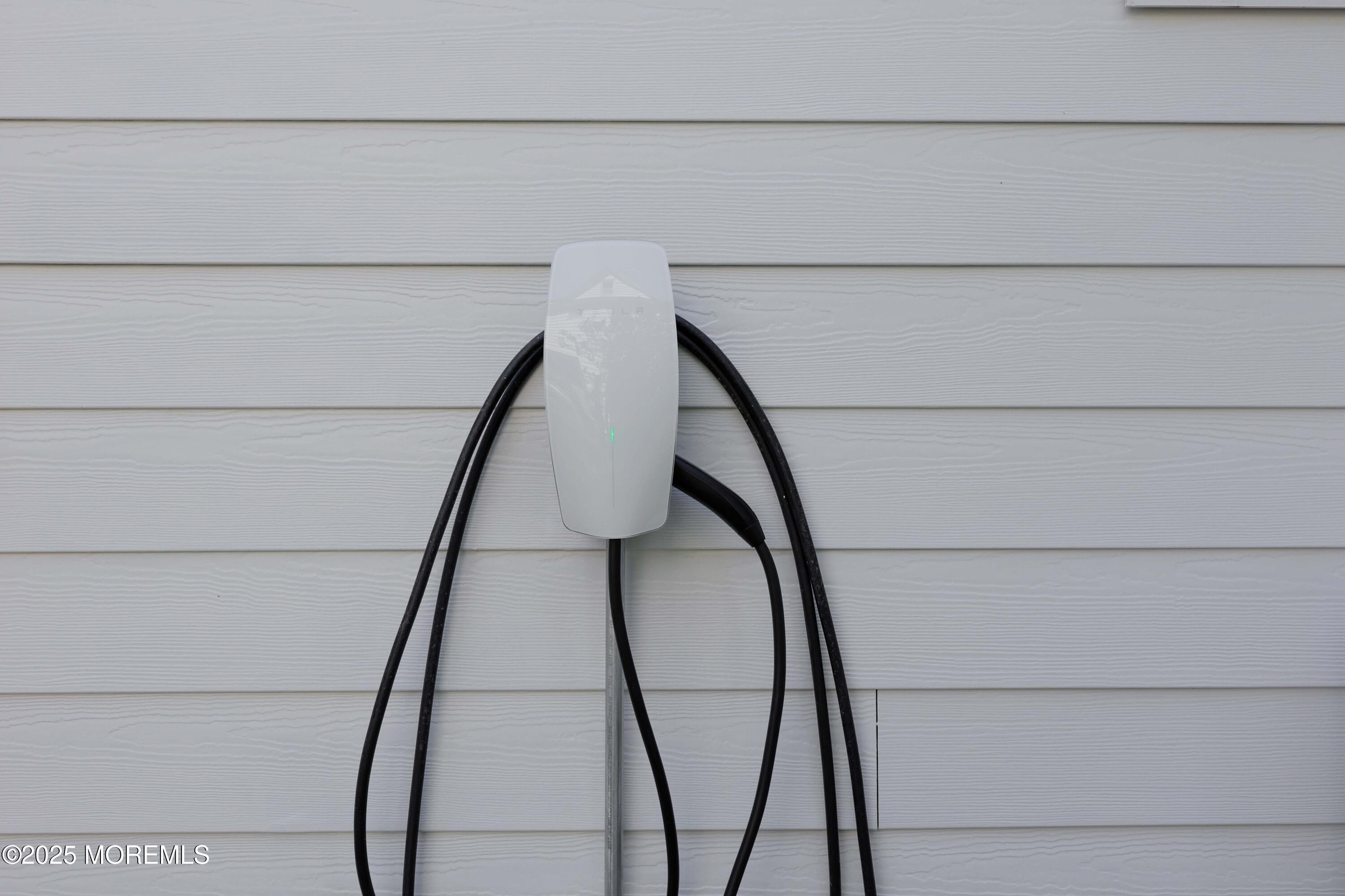 42 Ridge Road Rumson, NJ 07760 - Photo 26 of 34 Tesla Charger