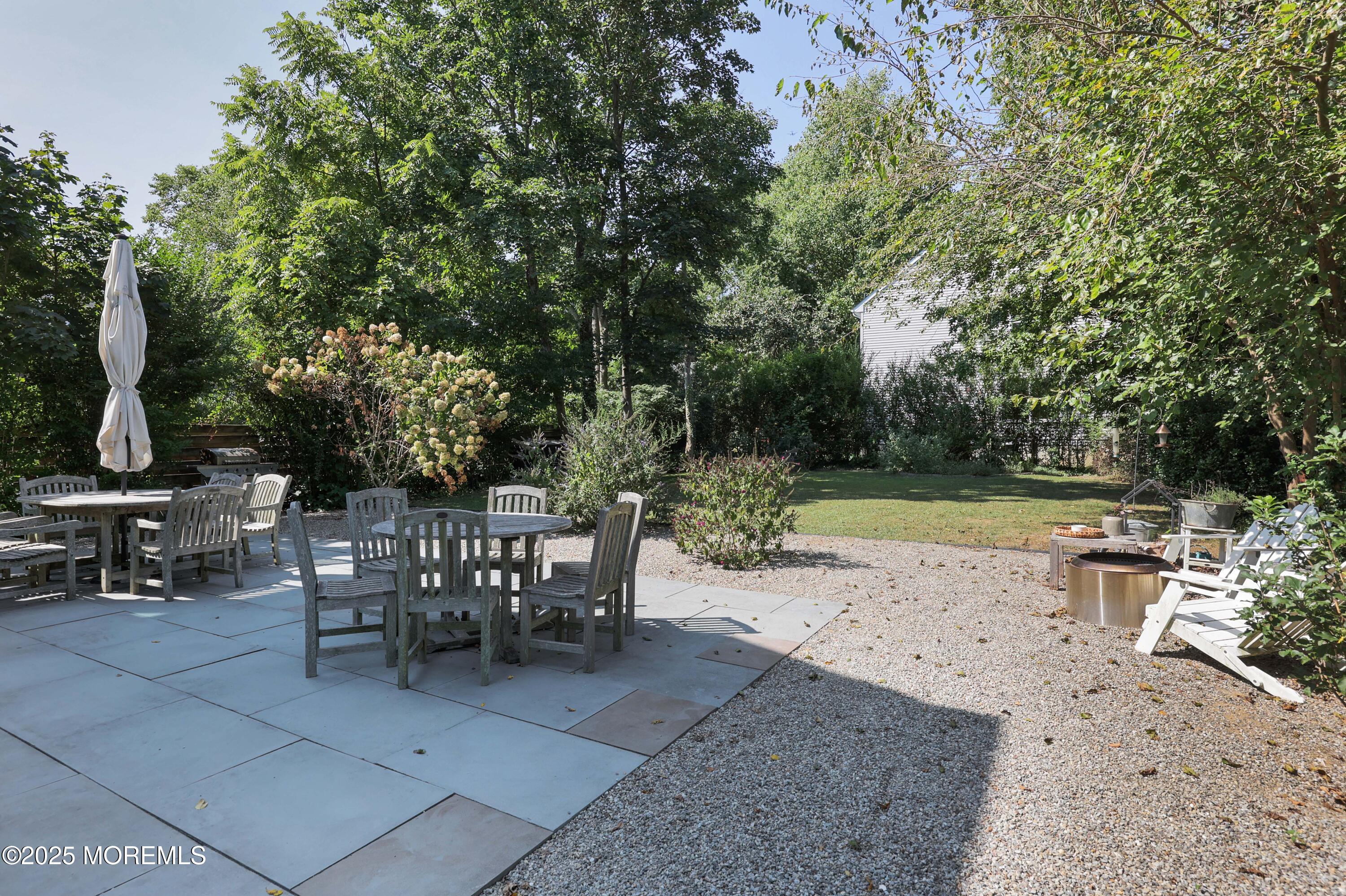 42 Ridge Road Rumson, NJ 07760 - Photo 27 of 34 Large Fenced in Yard