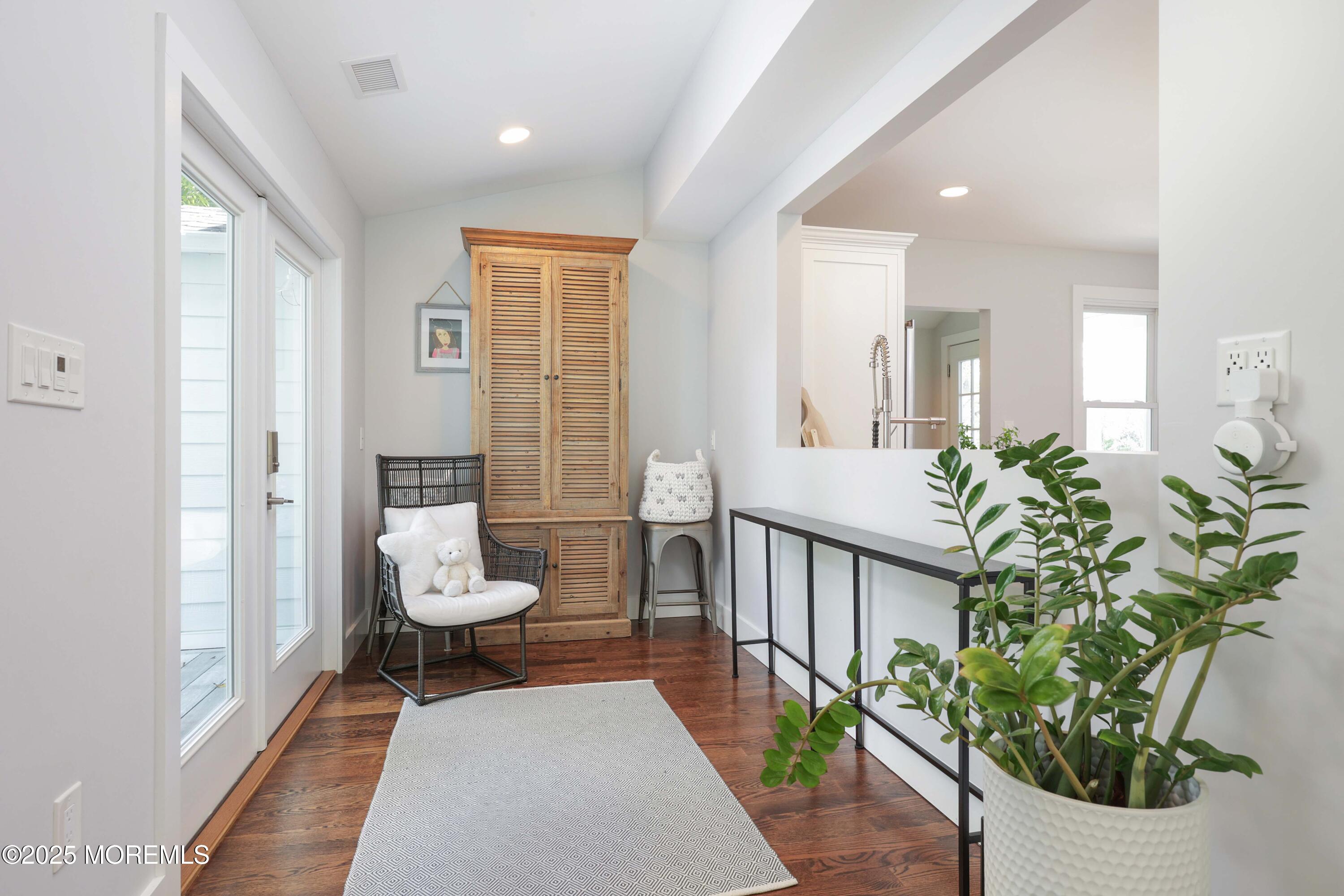 42 Ridge Road Rumson, NJ 07760 - Photo 7 of 34 Room for Wet Bar