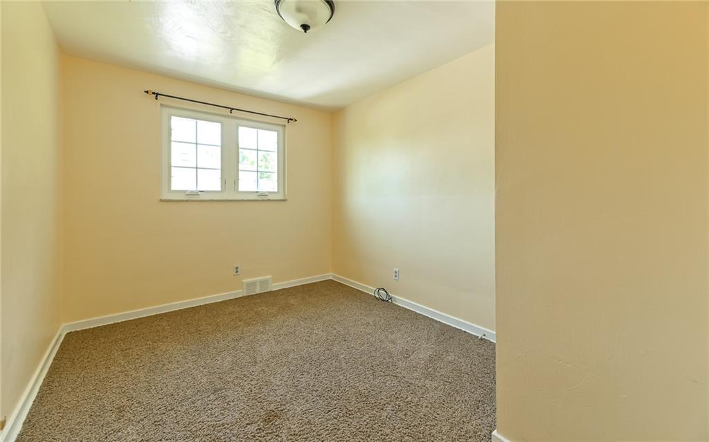 217 Ewings Mill Road Coraopolis, PA 15108 - Photo 11 of 25 Gallery Image 11