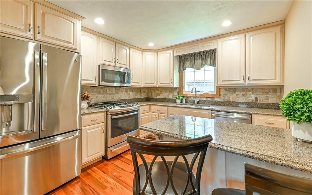 217 Ewings Mill Road Coraopolis, PA 15108 - Photo 4 of 25 Gallery Image 4