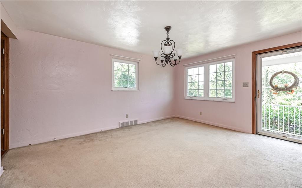 217 Ewings Mill Road Coraopolis, PA 15108 - Photo 8 of 25 Gallery Image 8