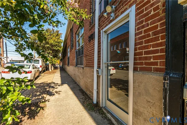 $380,000 | 1701 Summit Avenue, Unit U14, Richmond, VA 23230