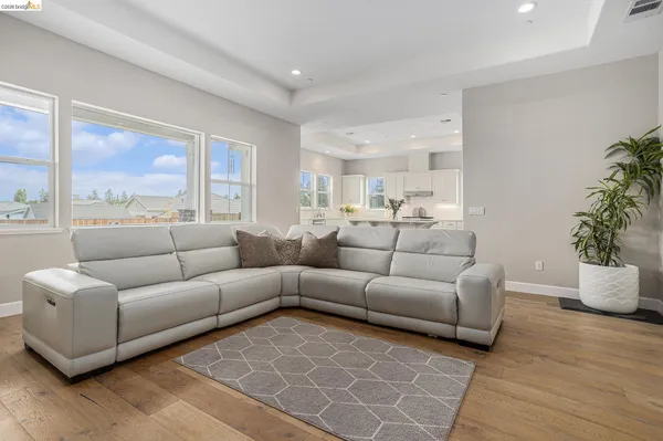 $1,199,000 | 5010 Neroly Road, Oakley, CA 94561