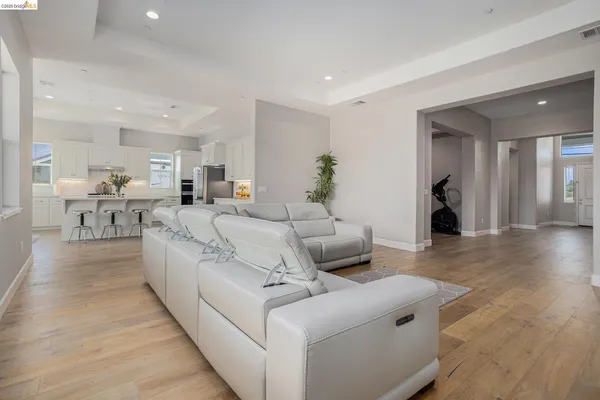 $1,199,000 | 5010 Neroly Road, Oakley, CA 94561