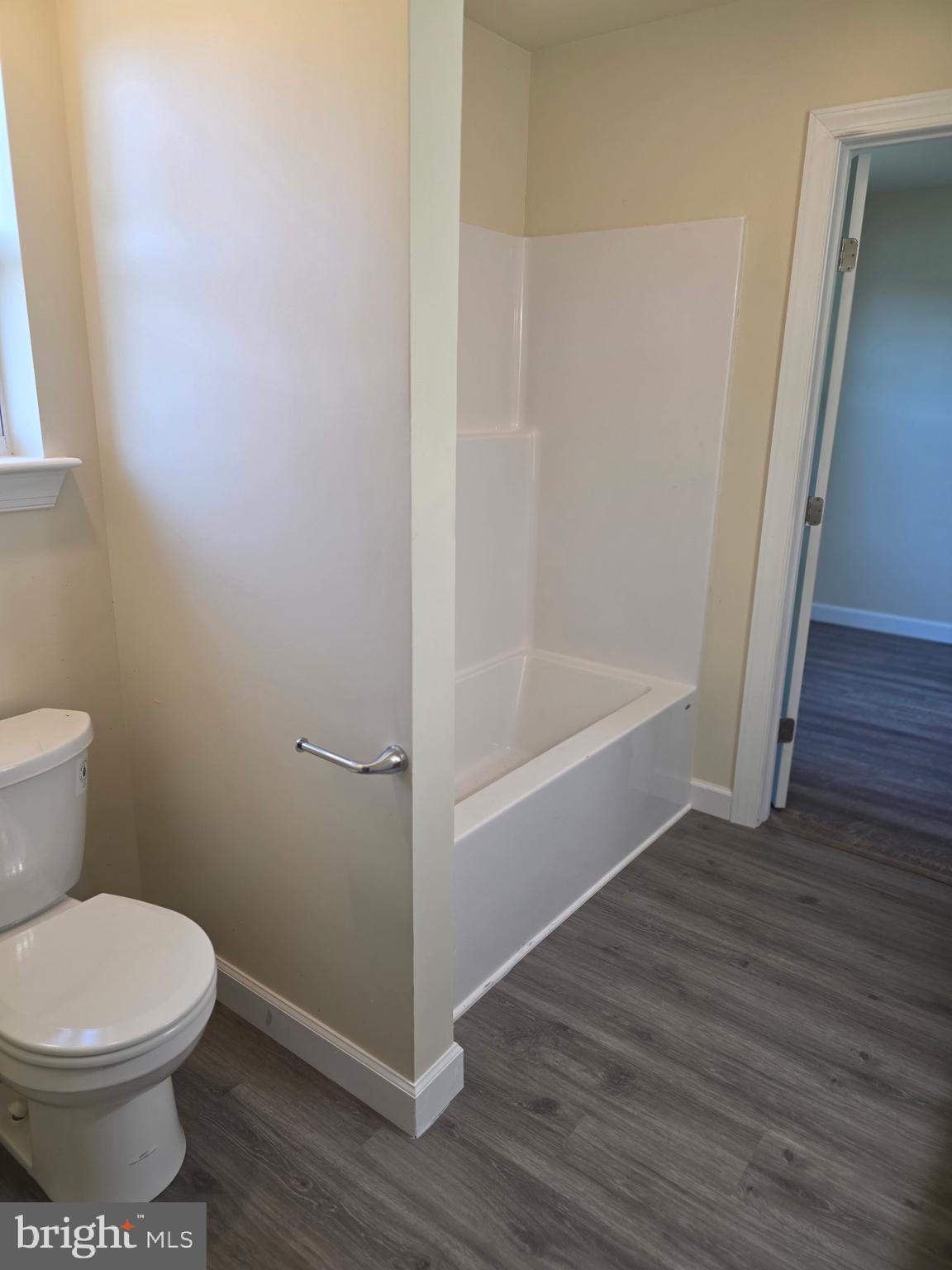 26404 Franklin Road Crisfield, MD 21817 - Photo 18 of 26 Jack/Jill Bathroom