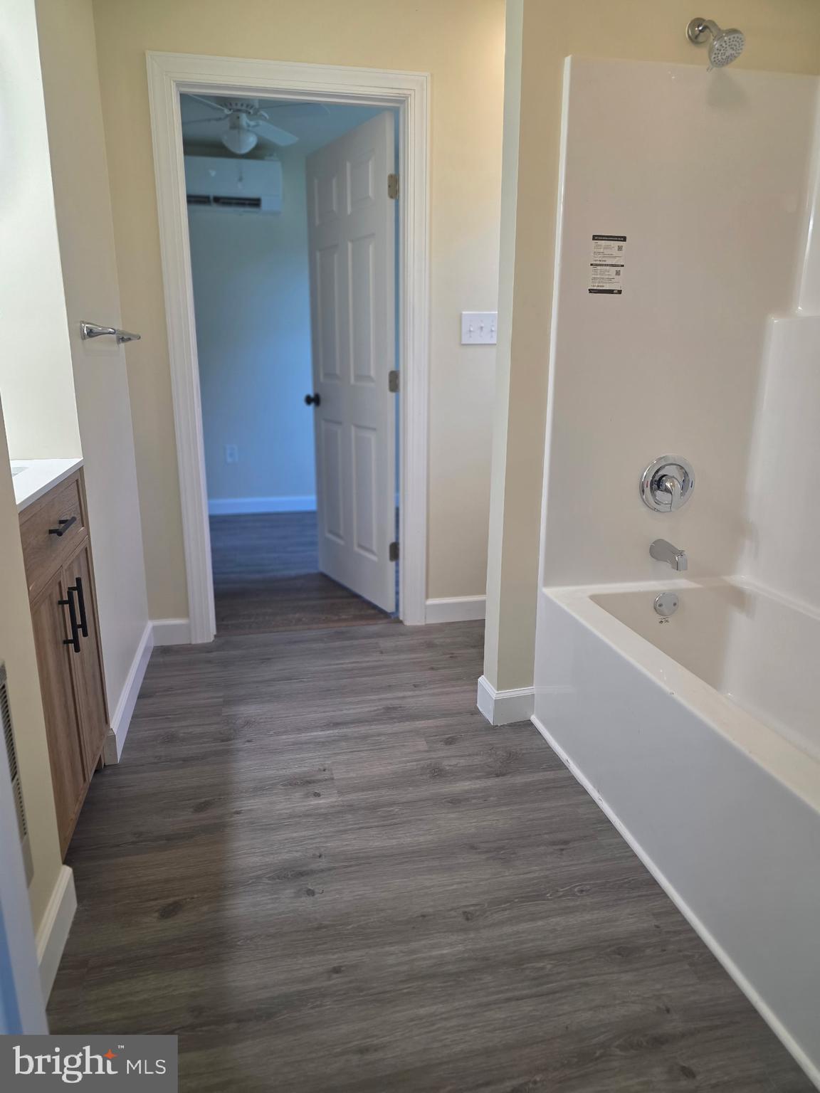 26404 Franklin Road Crisfield, MD 21817 - Photo 20 of 26 Jack/Jill Bathroom