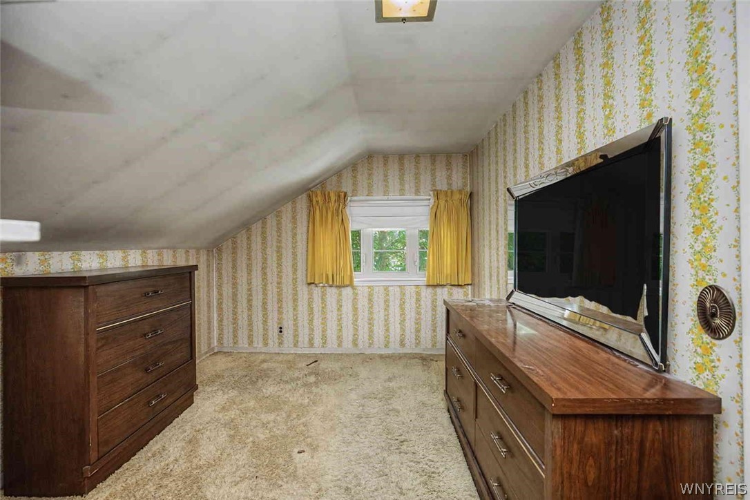 2020 Tuscarora Road Niagara, NY 14304 - Photo 44 of 50 bdrm # 4(second floor)