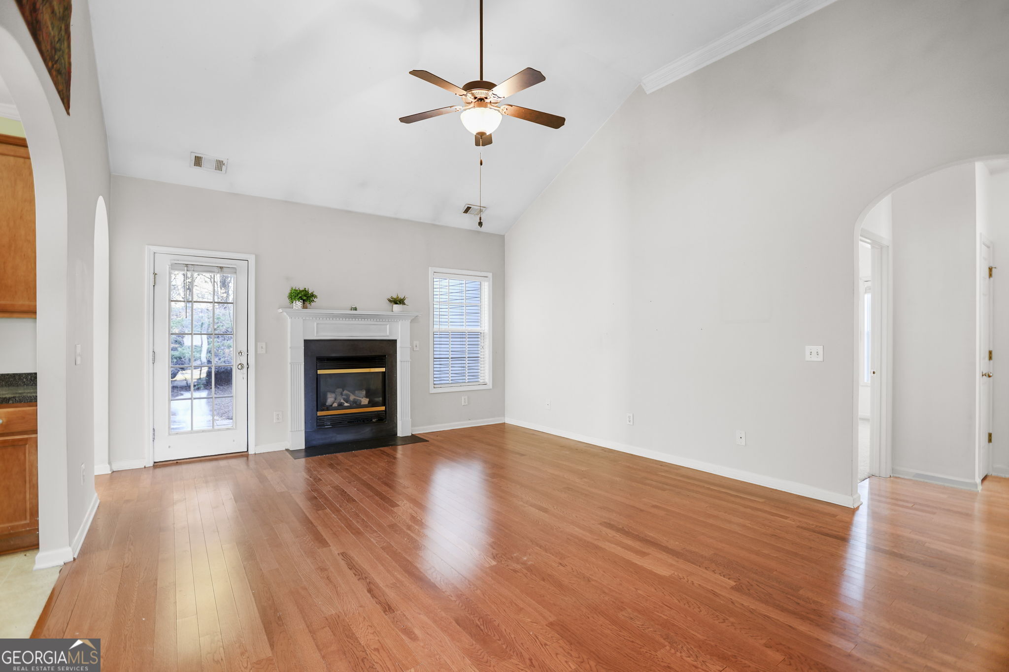 214 Meadow Run Carrollton, GA 30116 - Photo 6 of 32