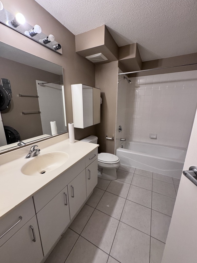 800 Elgin Road, Unit 718 Evanston, IL 60201 - Photo 8 of 22