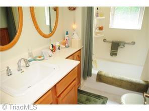 5750 Sweetbriar Road Pfafftown, NC 27040 - Photo 13 of 29 Gallery Image 13