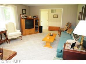 5750 Sweetbriar Road Pfafftown, NC 27040 - Photo 8 of 29 Gallery Image 8