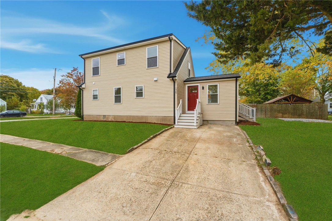 170 Holmes Road Warwick, RI 02888 - Photo 2 of 47