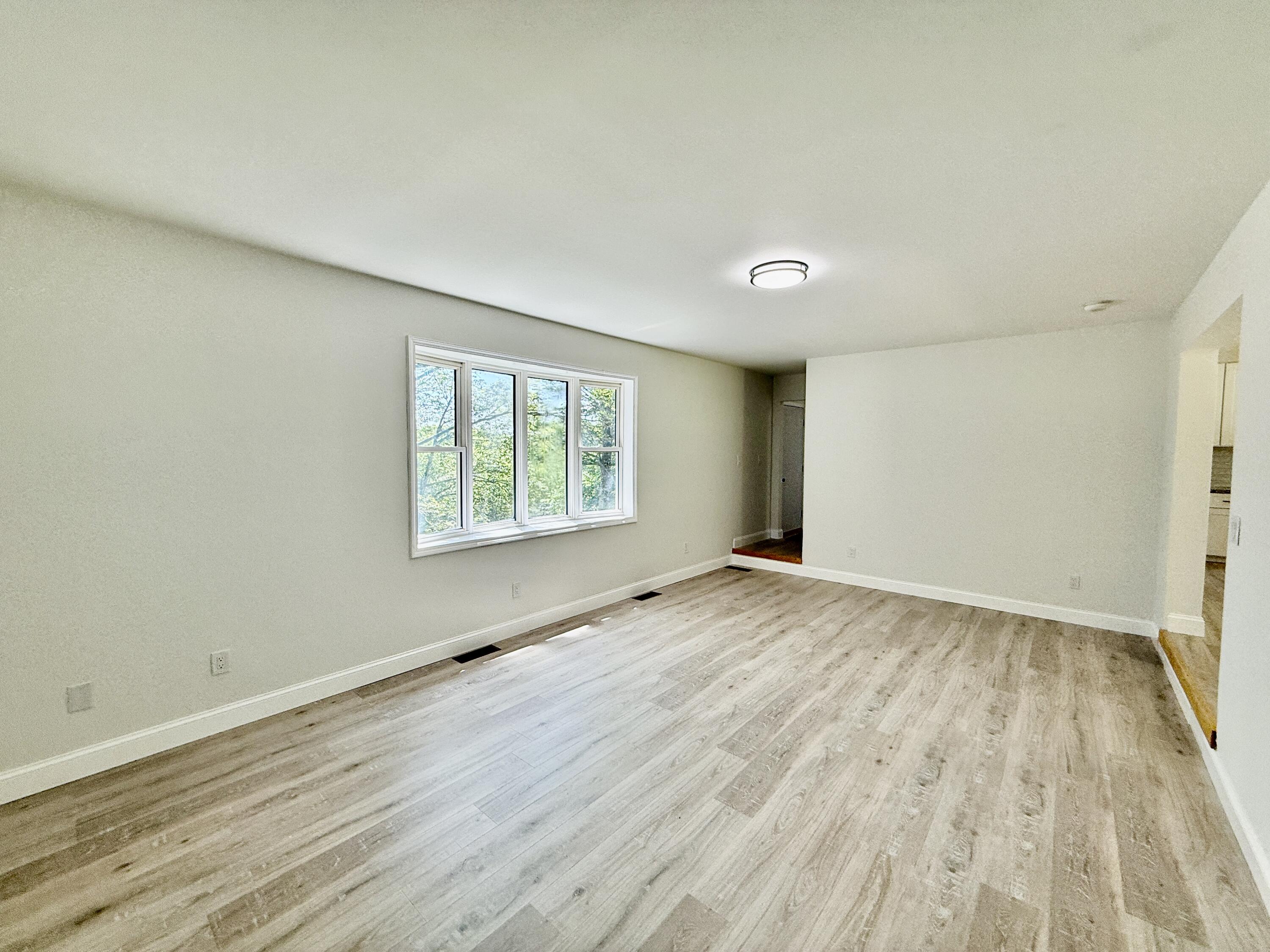 459 Pocono Boulevard Bushkill, PA 18324 - Photo 10 of 62 IMG_7863 2