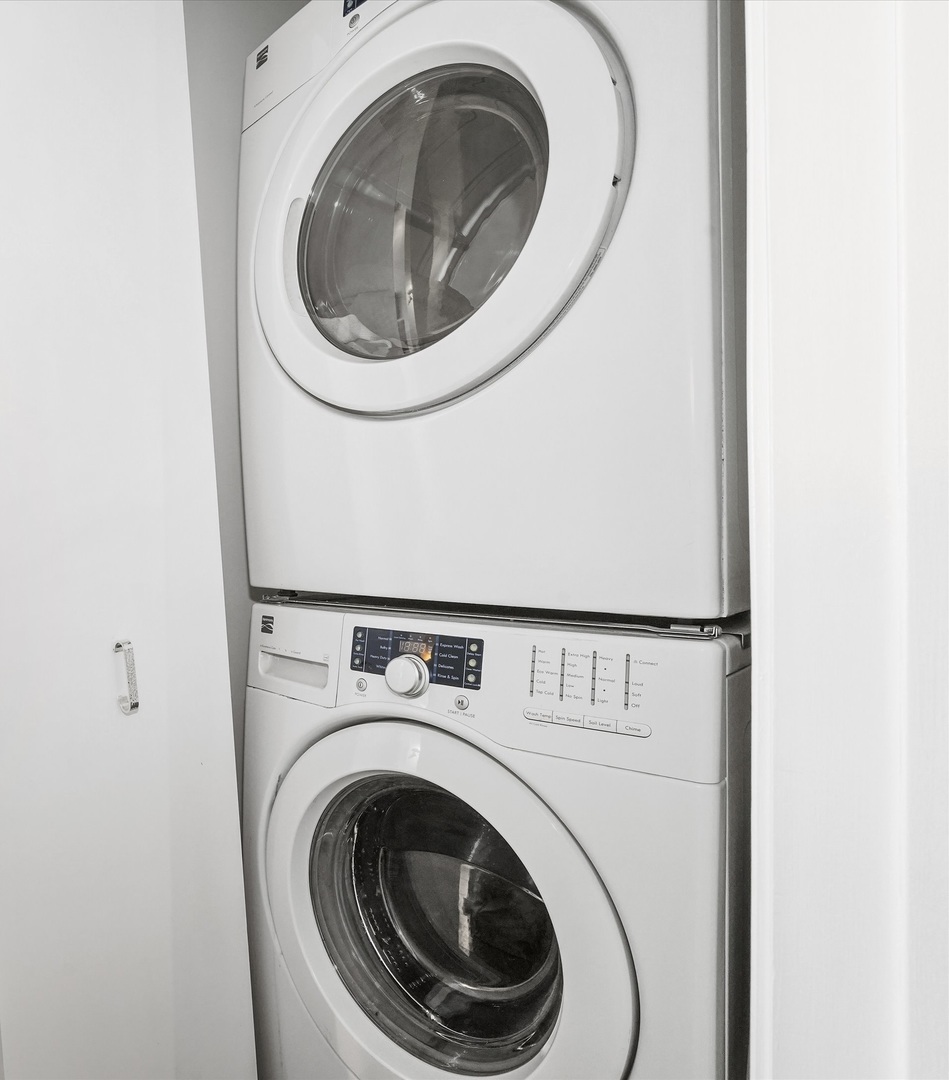 321 South Sangamon Street, Unit 902 Chicago, IL 60607 - Photo 14 of 18 a close up view of a washer and dryer