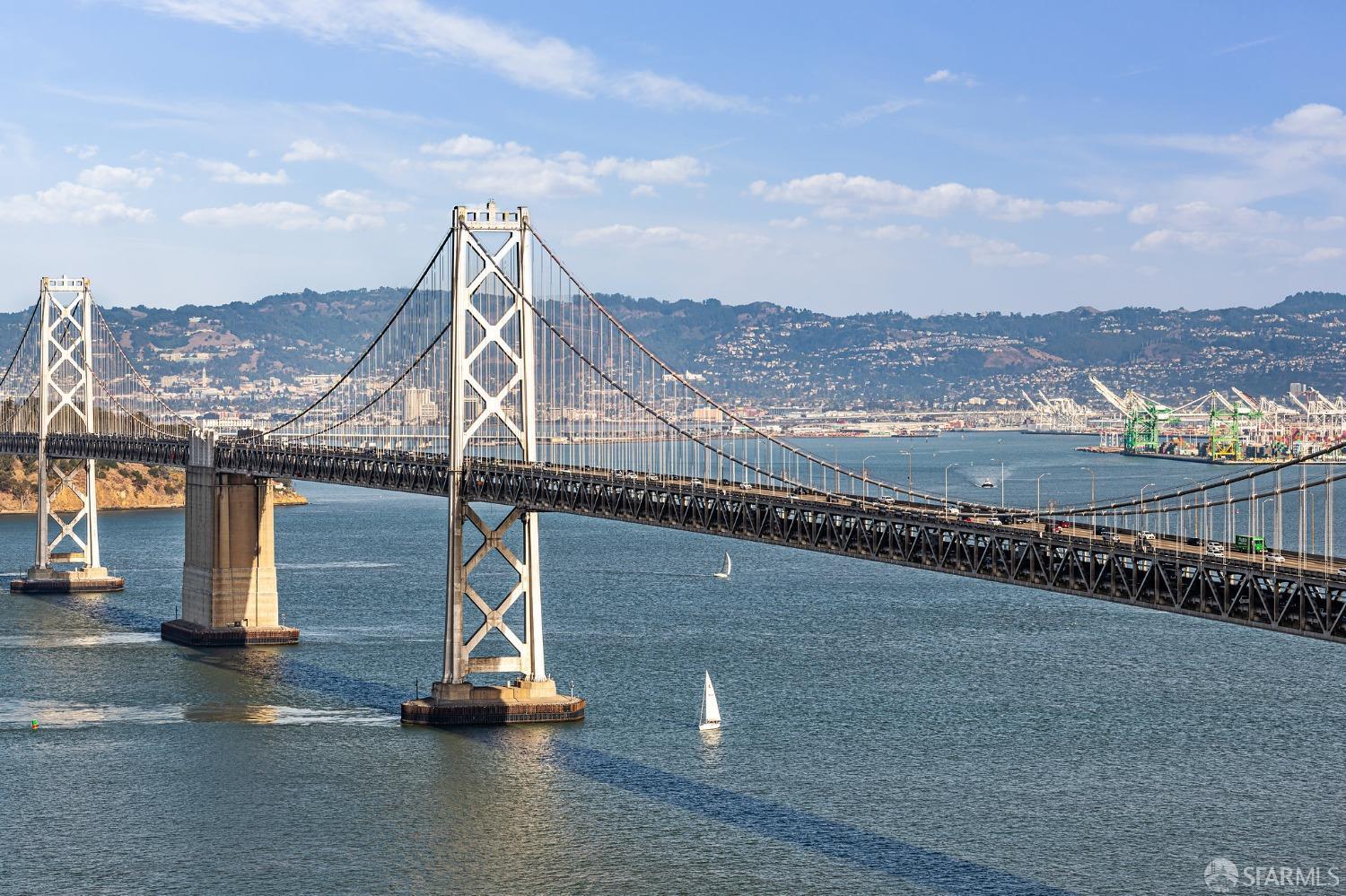 280 Spear Street, Unit 34C San Francisco, CA 94105 - Photo 32 of 47 a view of a terrace with a bench