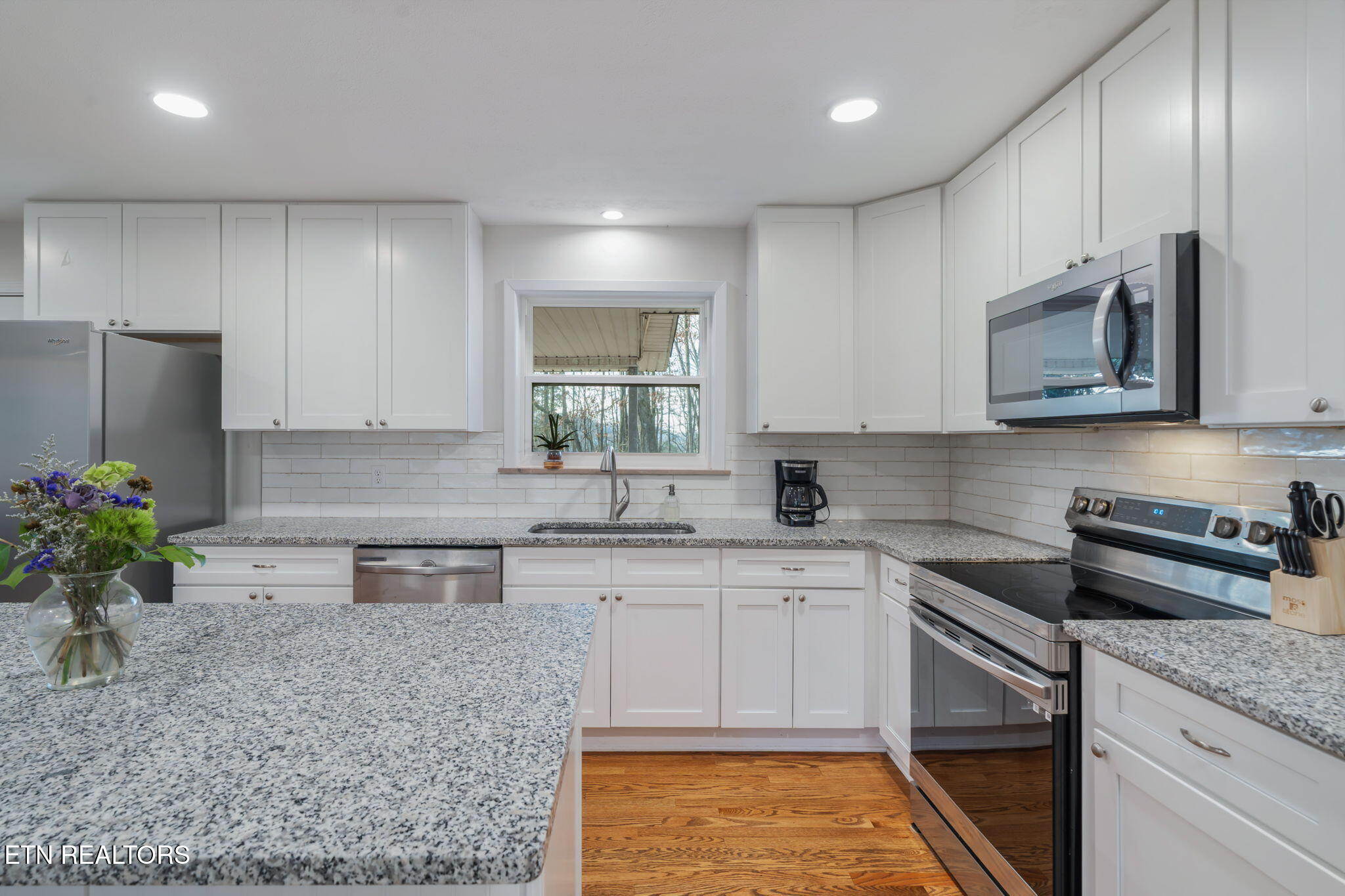 7625 Ogg Road Knoxville, TN 37938 - Photo 12 of 37 16-web-or-mls-7625 Ogg Road-9