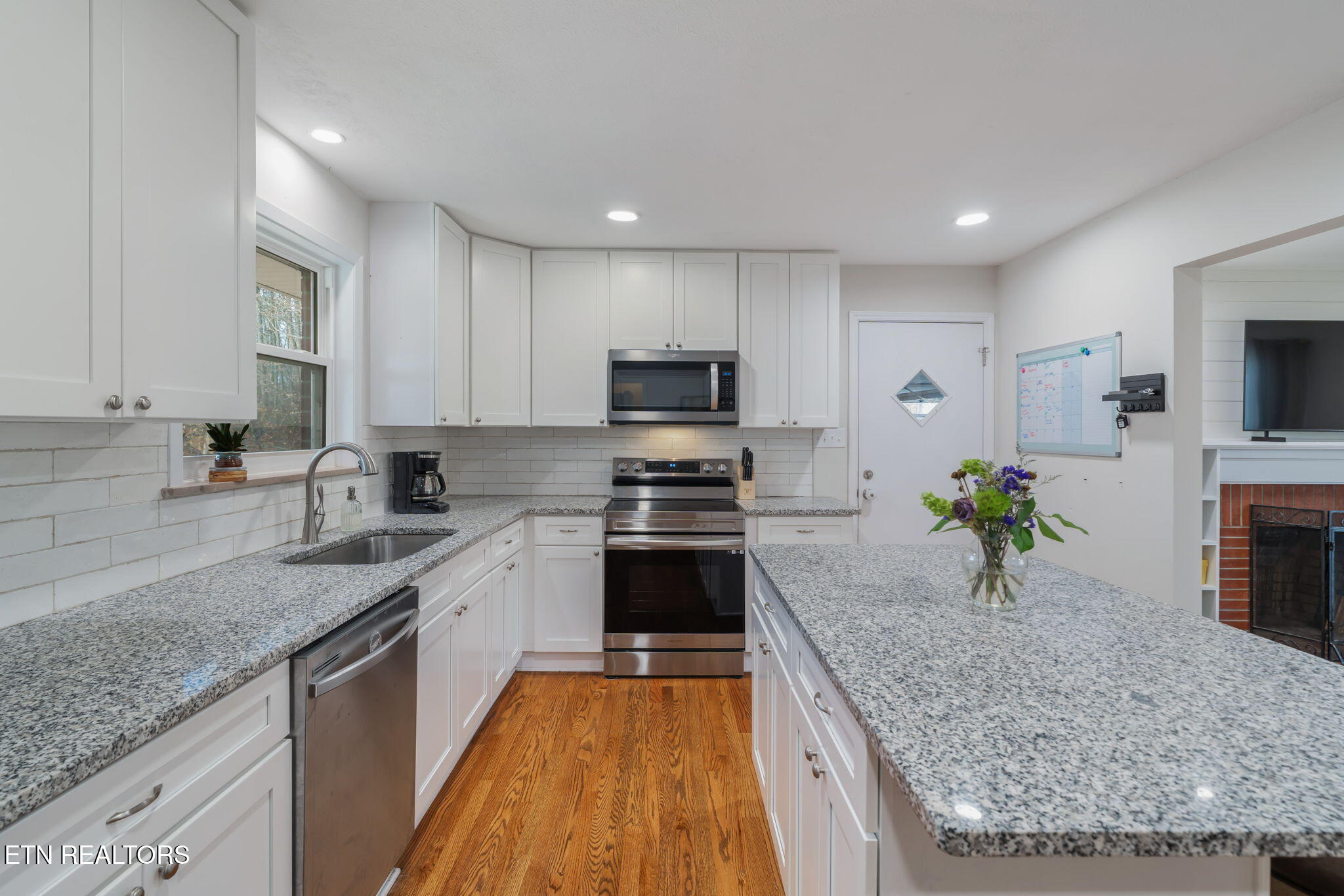 7625 Ogg Road Knoxville, TN 37938 - Photo 10 of 37 18-web-or-mls-7625 Ogg Road-11