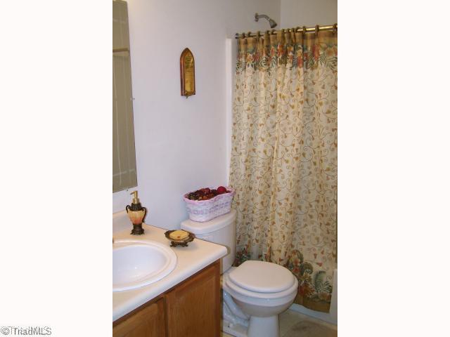 544 Forrest Street High Point, NC 27262 - Photo 8 of 9 Other. 2nd Bathroom