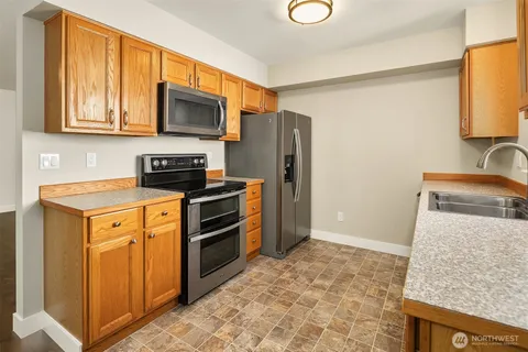 $372,998 | 1101 10th Street, Unit 13, Snohomish, WA 98290