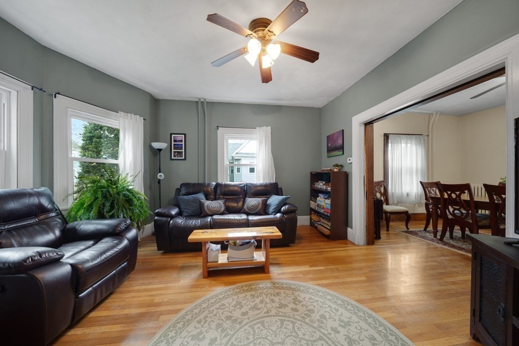 31 Edwin Street Boston, MA 02124 - Photo 4 of 39 Gallery Image 4