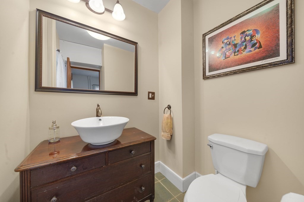 31 Edwin Street Boston, MA 02124 - Photo 9 of 39 Gallery Image 9