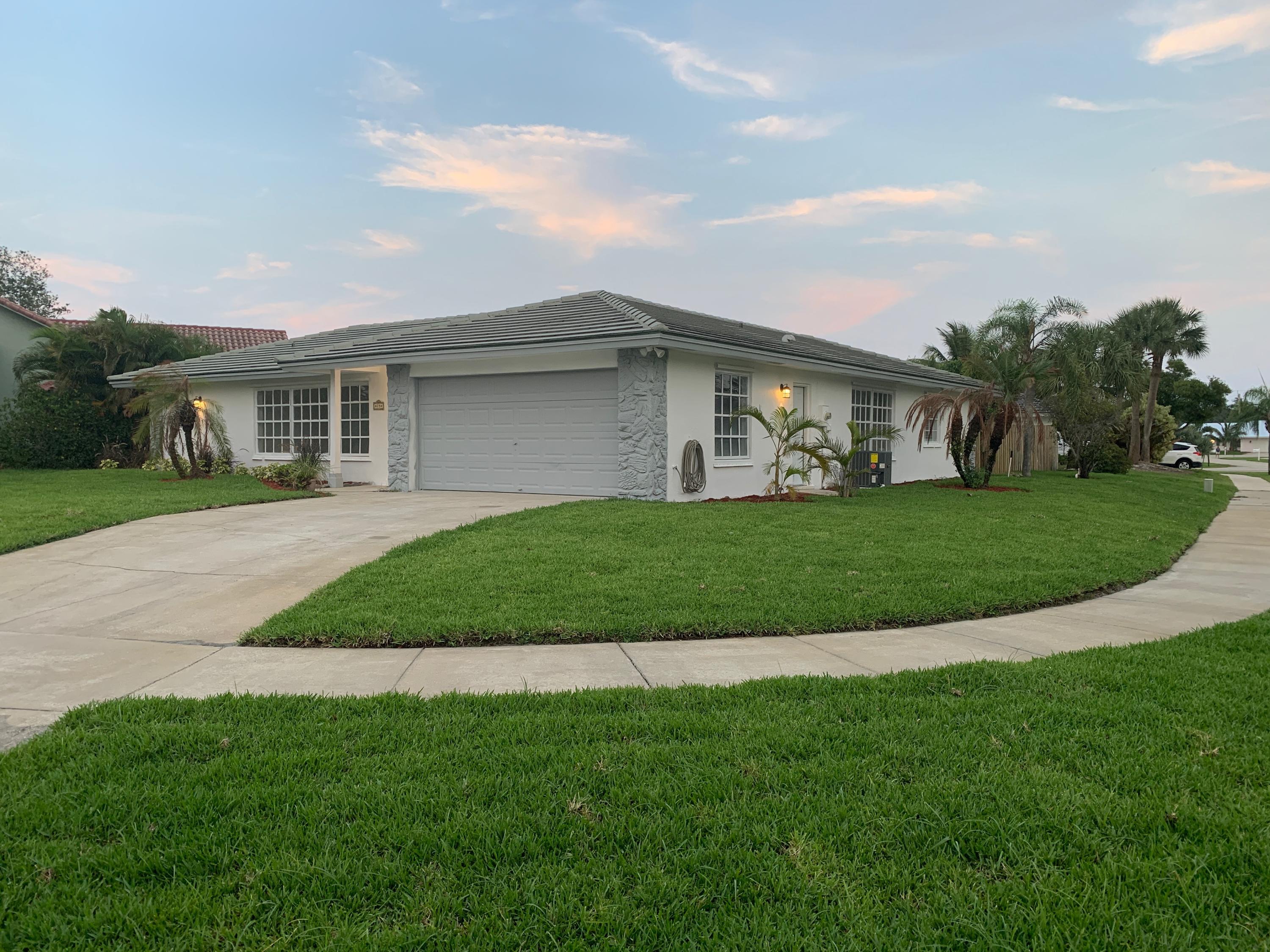 75 Cinnamon Place Tequesta, FL 33469 - Photo 1 of 23 image