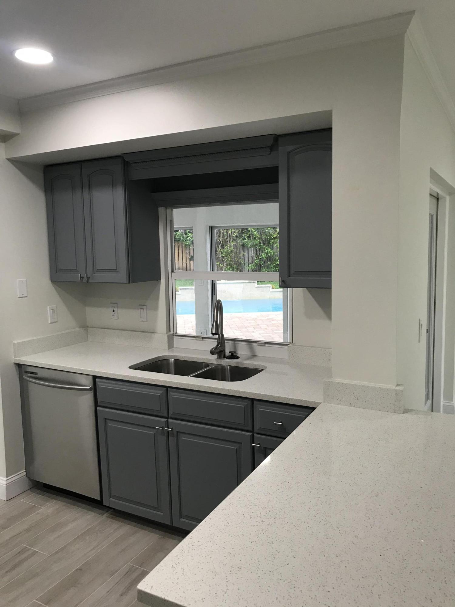 75 Cinnamon Place Tequesta, FL 33469 - Photo 8 of 23 IMG_3807