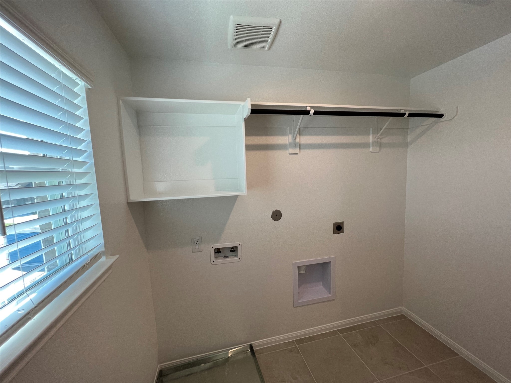 5635 Giving Grace Way Houston, TX 77048 - Photo 12 of 28