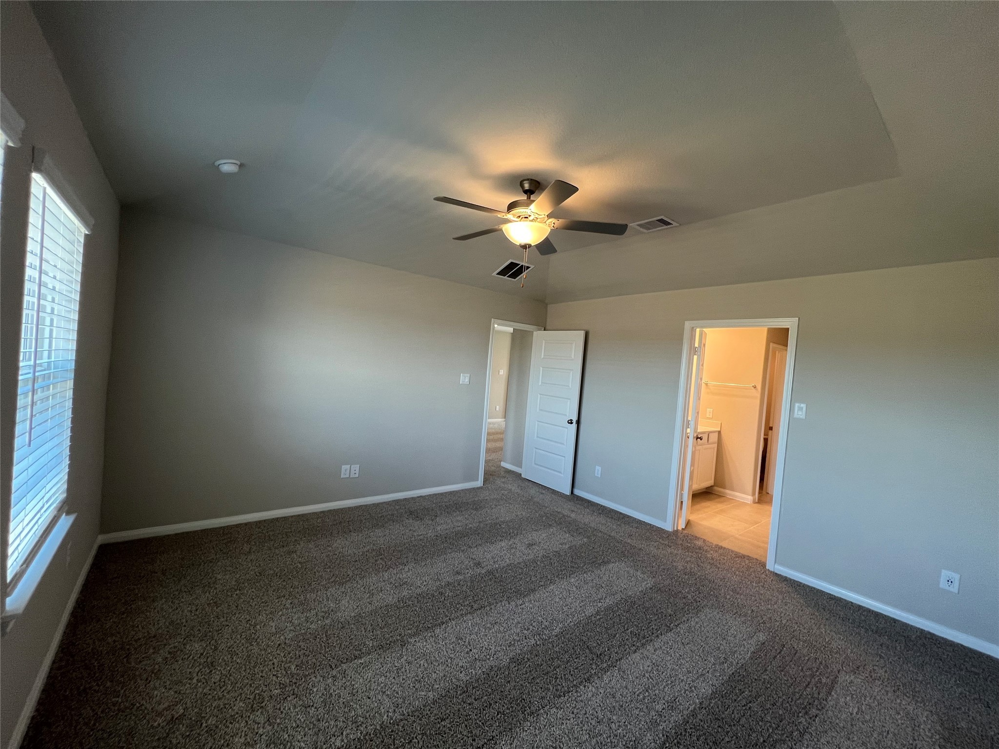 5635 Giving Grace Way Houston, TX 77048 - Photo 14 of 28