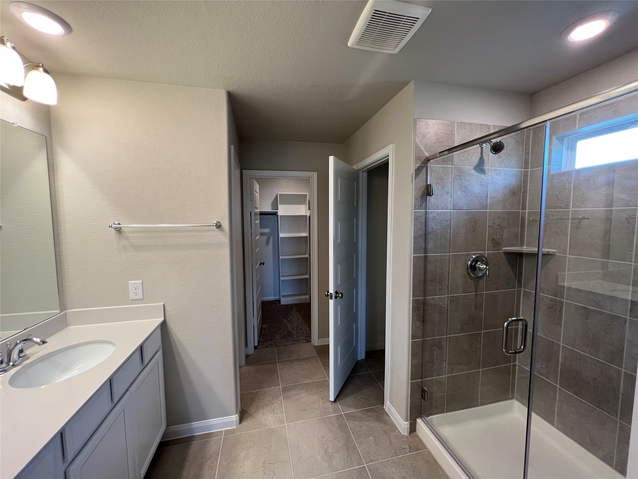 5635 Giving Grace Way Houston, TX 77048 - Photo 18 of 28