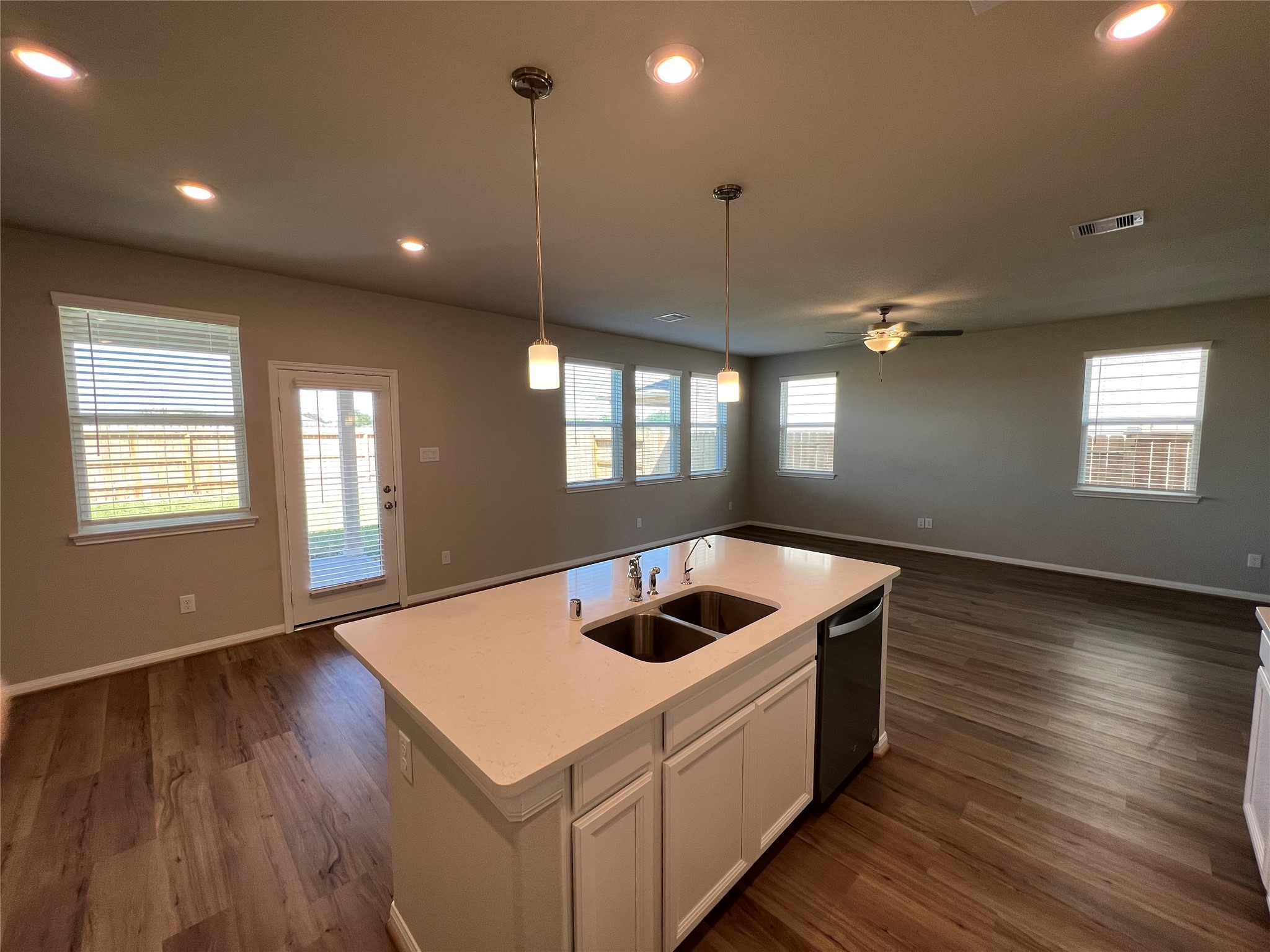 5635 Giving Grace Way Houston, TX 77048 - Photo 20 of 28