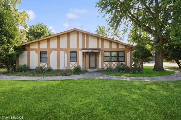 $128,000 | 19128 Pine Drive, Country Club Hills, IL 60478