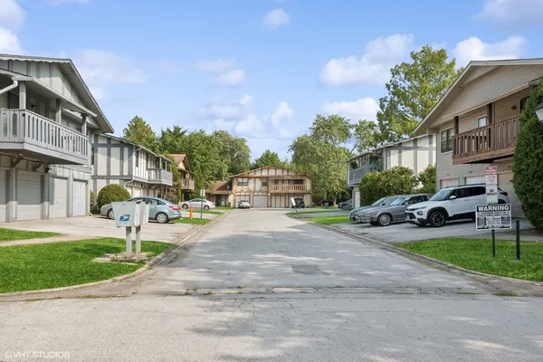 $128,000 | 19128 Pine Drive, Country Club Hills, IL 60478