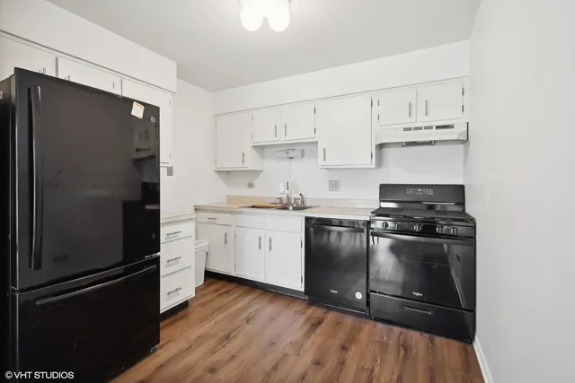 $128,000 | 19128 Pine Drive, Country Club Hills, IL 60478