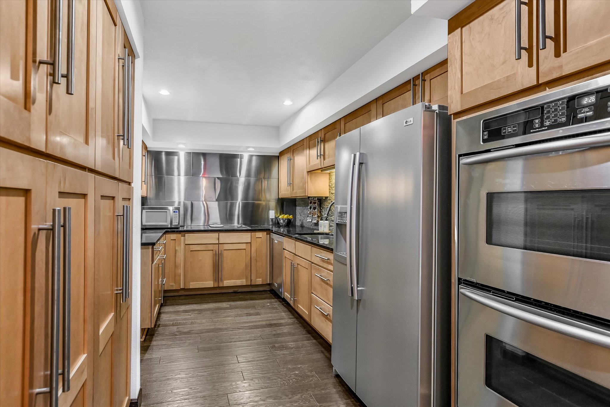 5622 Parade Ridge Austin, TX 78731 - Photo 10 of 24 Kitchen with stainless steel appliances