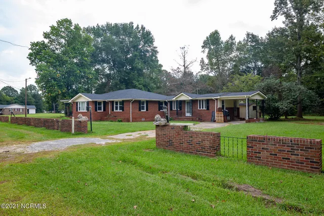 $265,000 | 1101 Bullard Street, Roseboro, NC 28382