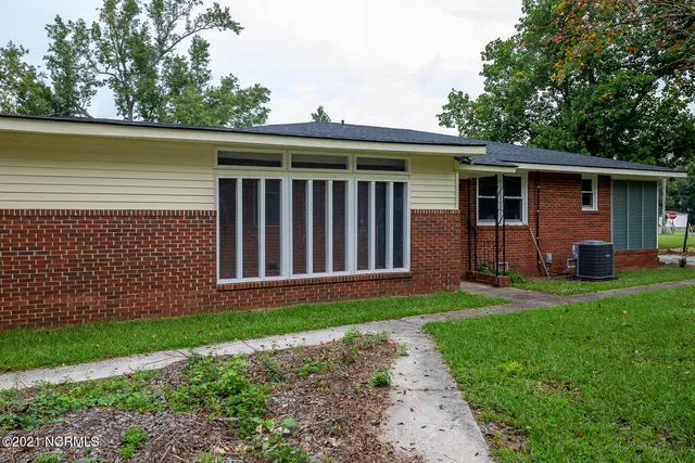 $265,000 | 1101 Bullard Street, Roseboro, NC 28382