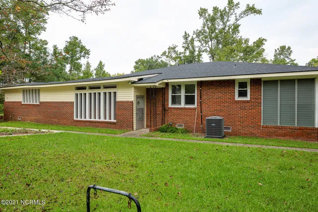 $265,000 | 1101 Bullard Street, Roseboro, NC 28382