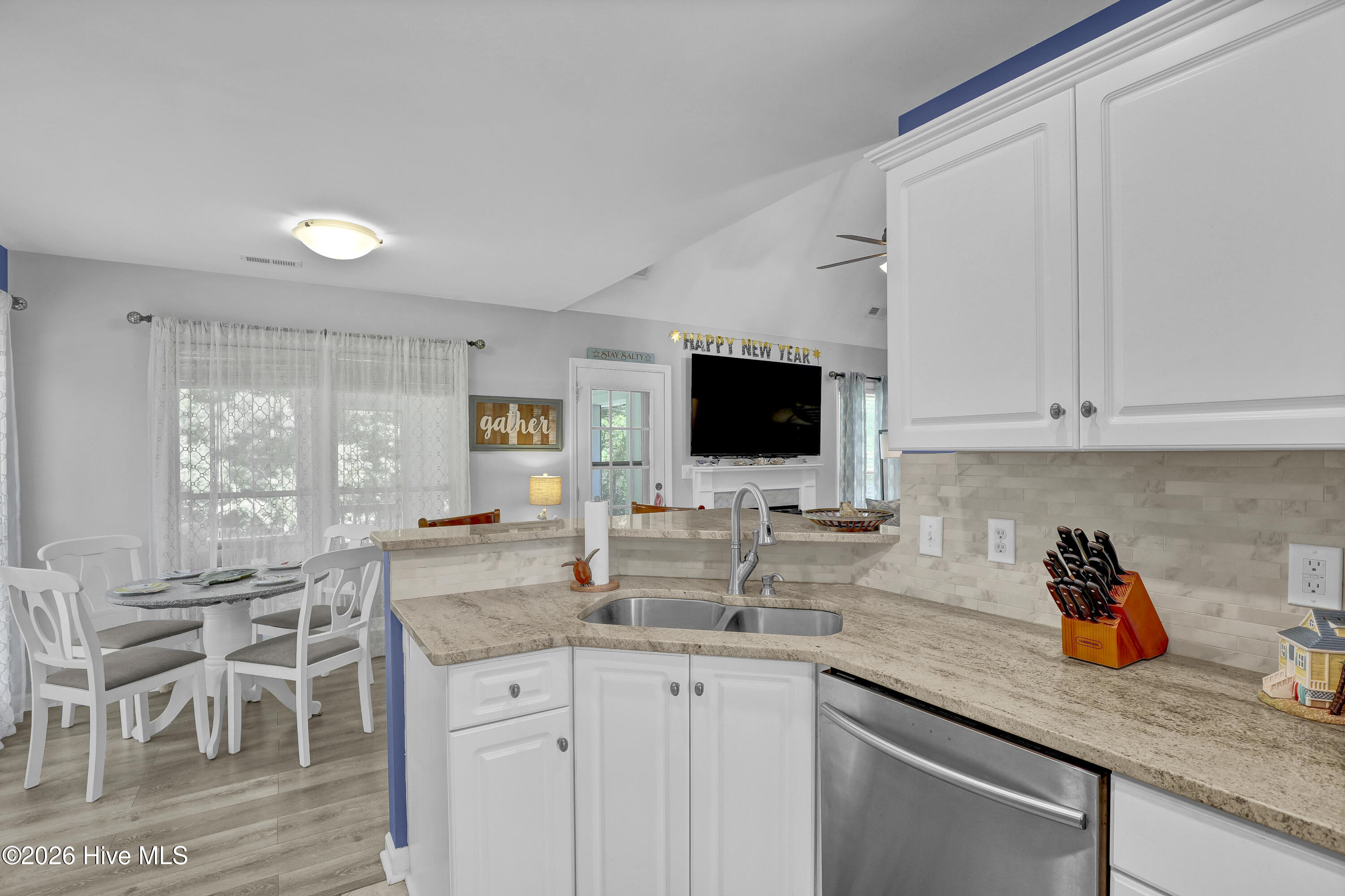1124 Mill Run Road Sneads Ferry, NC 28460 - Photo 6 of 41 6G8A3741