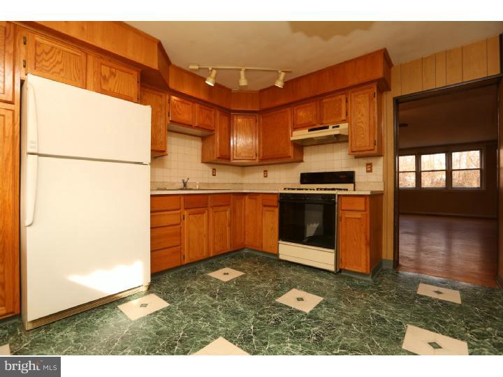 2825 Angus Road Philadelphia, PA 19114 - Photo 9 of 25