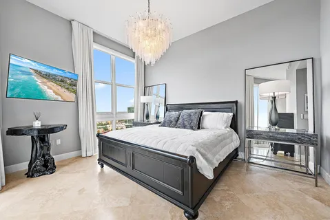 $1,750,000 | 550 Okeechobee Boulevard, Unit UPH11, West Palm Beach, FL 33401