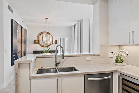 $1,750,000 | 550 Okeechobee Boulevard, Unit UPH11, West Palm Beach, FL 33401